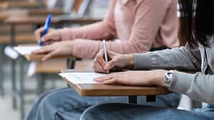 Concurso público oferece vagas para diferentes cargos com salários de até R$ 19 mil